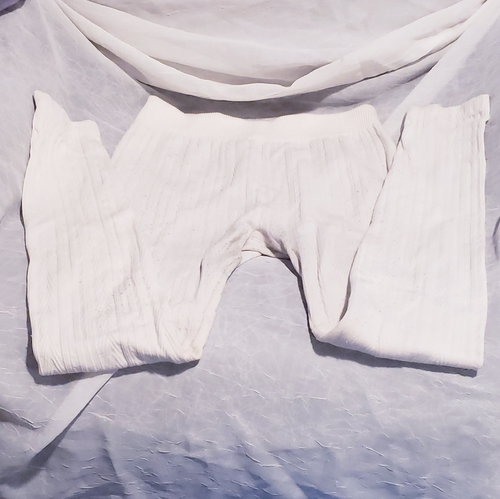 *10=$20* Cream / Ivory NB Cable Knit Leggings